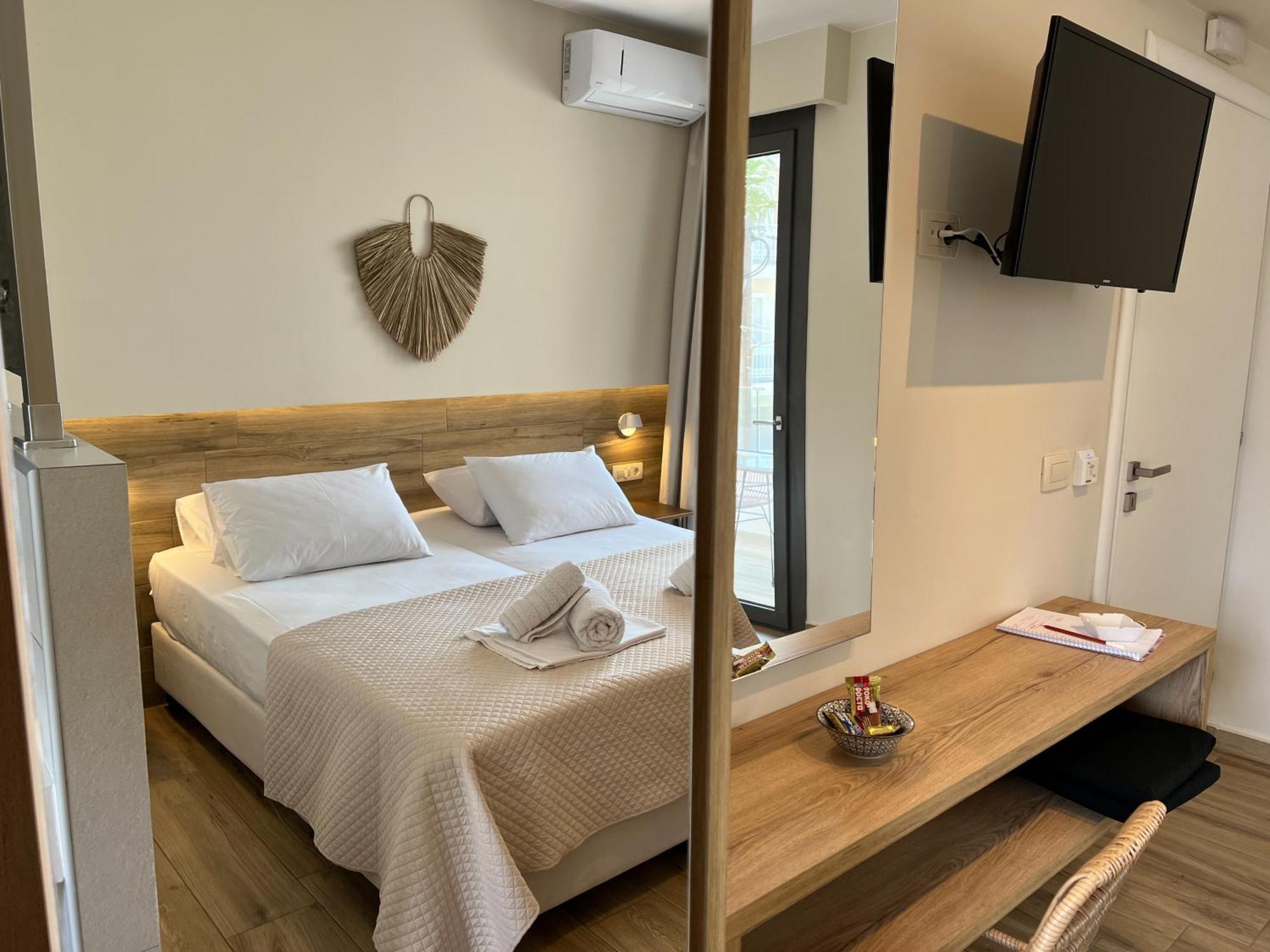Roula Kotsonis Superior Apartment 아르가시 외부 사진