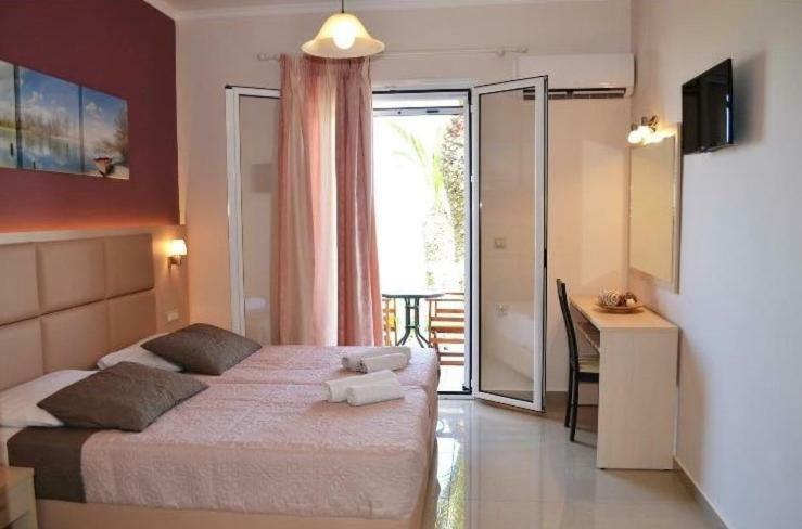 Roula Kotsonis Superior Apartment 아르가시 외부 사진