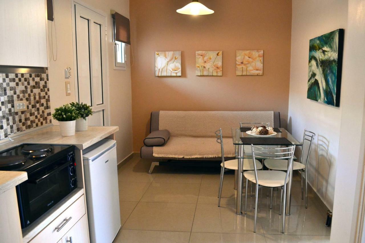 Roula Kotsonis Superior Apartment 아르가시 외부 사진